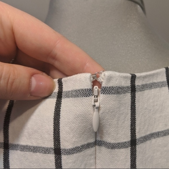 Banana Republic windowpane check peplum top - Picture 5 of 6